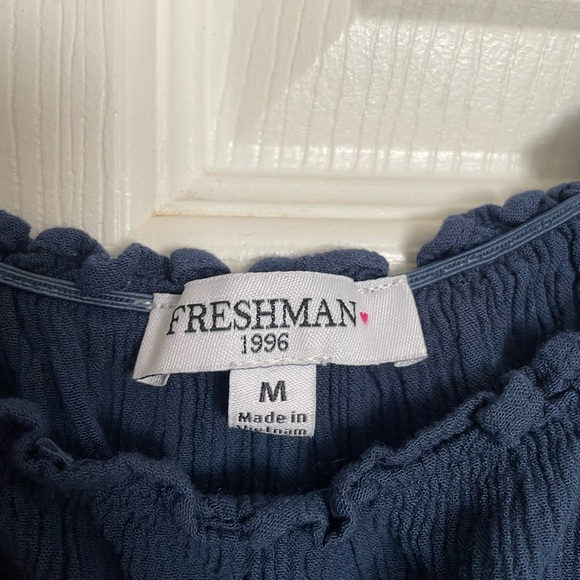 Freshman Navy Blue Smocked Cropped Top Blouse size Medium - Picture 3 of 5